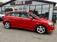 Begagnad Mercedes B180 122 HK (89 kW) 2014 Röd Minibuss