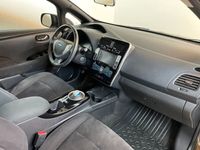 begagnad Nissan Leaf 30 kWh TEKNA Rattvärme Backkamera GPS 2017, Halvkombi