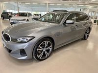 begagnad BMW 330e xDrive Touring AktivFh/Glastak/Skinn/19"