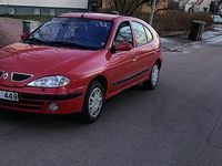 Begagnad Renault Mégane 95 HK (69 kW) 2000 Halvkombi