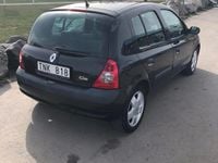 Begagnad Renault Clio II 98 HK (72 kW) 2003 Halvkombi