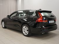 begagnad Volvo V60 B4 Bensin Momentum Advanced SE | Dragkrok | Backkamera