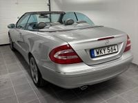 Begagnad Mercedes CLK200 Avantgarde 163 HK (119 kW) 2005 Silver Cab