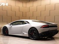 Begagnad Lamborghini Huracán 611 HK (449 kW) 2015 Vit Sportkupé
