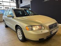 Begagnad Volvo V70 170 HK (125 kW) 2005 Ljusbrun Kombi