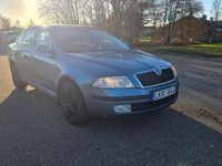 Begagnad Skoda Octavia 115 HK (84 kW) 2008 Blå metalic Halvkombi