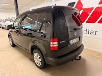 Begagnad VW Caddy Life 75 HK (55 kW) 2011 Svart Minibuss
