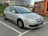 begagnad Citroën C4 1.6 HDiF AUTOMAT DRAG NYBESIKTIGAD *HEMLEVERANS*