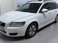Begagnad Volvo V50 Drive Kinetic 116 HK (85 kW) 2011 Vit Kombi