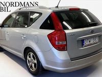 Begagnad Kia Ceed Sportswagon 128 HK (94 kW) 2011 Silver Kombi