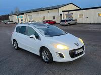 Begagnad Peugeot 308 SW 112 HK (82 kW) 2011 Vit Kombi