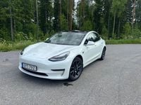 Begagnad Tesla Model 3 Long Range AWD 323 kW (440 HK) 2019 Vit Sedan