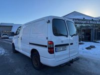 Begagnad Toyota HiAce 102 HK (75 kW) 2006 Vit