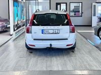 Begagnad Volvo V50 Momentum 136 HK (100 kW) 2009 Vit Kombi