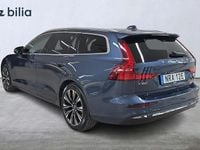 Begagnad Volvo V60 Core 355 HK (261 kW) 2023 Blå Kombi