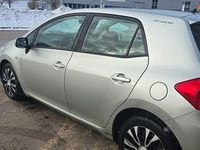 Begagnad Toyota Auris 126 HK (92 kW) 2008 Halvkombi