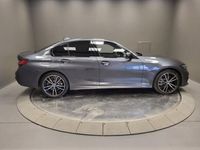 begagnad BMW 330e xDrive Sedan Steptronic M Sport Innovation Moms