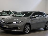 begagnad Toyota Auris Hybrid e-CVT Executive Euro6 Kamera V-hjul 2018, Halvkombi