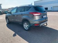 begagnad Ford Kuga 2.0 TDCi AWD Powershift 140hk Besiktad Servad Dragkrok AC