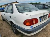 Begagnad Toyota Corolla 110 HK (80 kW) 1998 Vit Sedan