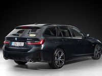 Begagnad BMW 330e M Sport 184 HK (135 kW) 2022 Svart Kombi