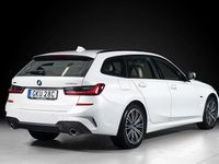 Begagnad BMW 330e M Sport 292 HK (214 kW) 2022 Vit Kombi