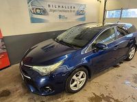 Begagnad Toyota Avensis Executive 143 HK (105 kW) 2015 Metallic Kombi