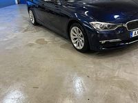Begagnad BMW 318 143 HK (105 kW) 2013 Blå Kombi