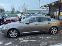 Begagnad Jaguar XF 241 HK (177 kW) 2011 Gråmetallic Sedan