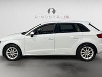 Begagnad Audi A3 Attraction 110 HK (80 kW) 2015 Vit