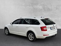 Begagnad Skoda Octavia Style 150 HK (110 kW) 2015 Vit Kombi
