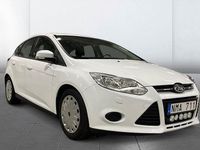 Begagnad Ford Focus Trend 105 HK (77 kW) 2013 Vit Halvkombi