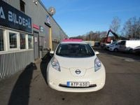 Begagnad Nissan Leaf 80 kW (109 HK) 2014 Vit Halvkombi