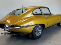 Begagnad Jaguar E-Type 1966 Golden sand metallic Sportkupé