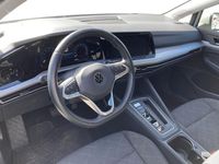 begagnad VW Golf VIII Life 110hk automat bensin tonade rutor