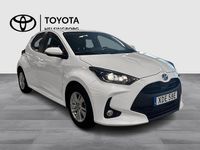 Begagnad Toyota Yaris Hybrid Active 117 HK (86 kW) 2022 Vit Halvkombi