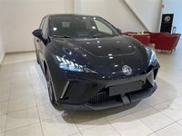 Begagnad MG MG4 EV Luxury 150 kW (204 HK) 2023 Svart Halvkombi