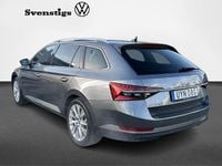 Begagnad Skoda Superb 156 HK (114 kW) 2023 Grå Kombi