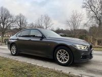 begagnad BMW 320 i xDrive Sedan M Sport Lågmil Fullutrustad