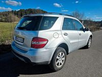 Begagnad Mercedes ML320 225 HK (165 kW) 2008 Silver SUV