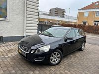 Begagnad Volvo V60 Momentum 116 HK (85 kW) 2013 Svart Kombi