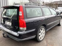 begagnad Volvo V70 2.5T Business 210hk, Automat, Dragkrok, Nybes