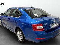 Begagnad Skoda Octavia Ambition 150 HK (110 kW) 2016 Blå Sedan