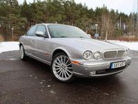 Begagnad Jaguar XJR 396 HK (291 kW) 2003 Silver Sedan