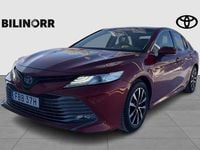 Begagnad Toyota Camry Hybrid Executive 220 HK (161 kW) 2019 Röd Sedan
