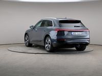 Begagnad Audi Q8 e-tron Proline 300 kW (408 HK) 2023 Magnet grey SUV