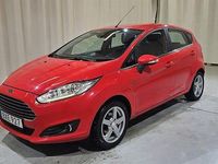 Begagnad Ford Fiesta 101 HK (74 kW) 2016 Röd Halvkombi