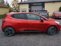 Begagnad Renault Clio IV Intens 90 HK (66 kW) 2017 Röd Halvkombi