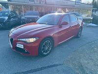 Begagnad Alfa Romeo Giulia 180 HK (132 kW) 2016 Röd Sedan