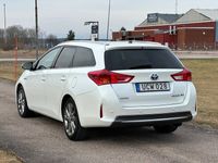 begagnad Toyota Auris Touring Sports Hybrid e-CVTByte/Avbet 1668:-mån